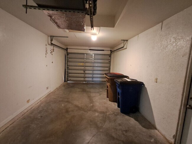 Building Photo - 1144-1146 Harry Ave S