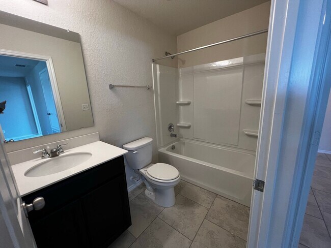 Building Photo - Elegant home in Davis Ranch- 4 Bedroom/ 3 Bathroom