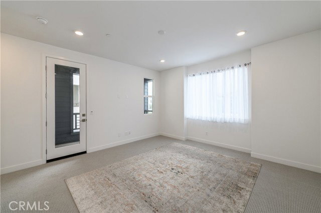 Building Photo - 107 Zawn