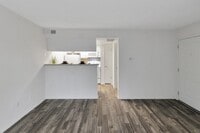 Building Photo - Canyon Creek