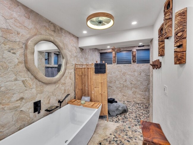 Building Photo - Oceanfront Estate: The Honolii Hale