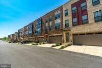 Building Photo - 2705 Evansgreen Dr