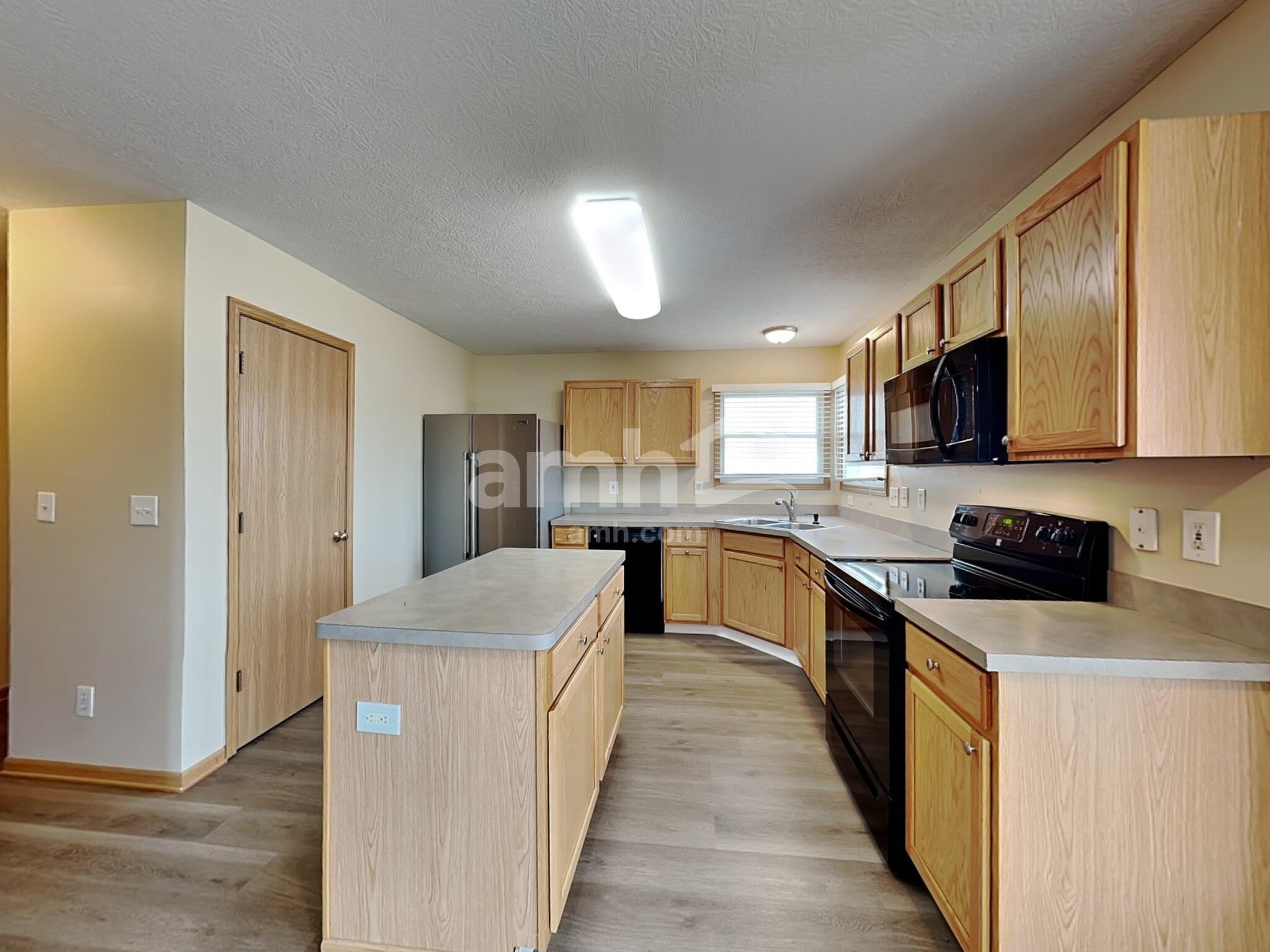 Building Photo - 100 Winesap St