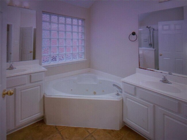 Building Photo - 13223 Haven Falls Ln