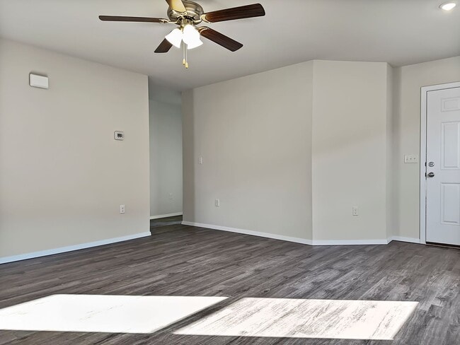 Building Photo - 8129 Sunflower Wy