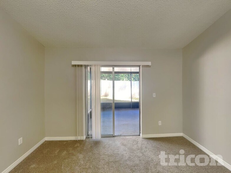 Building Photo - 1718 Brandon Trace Ave