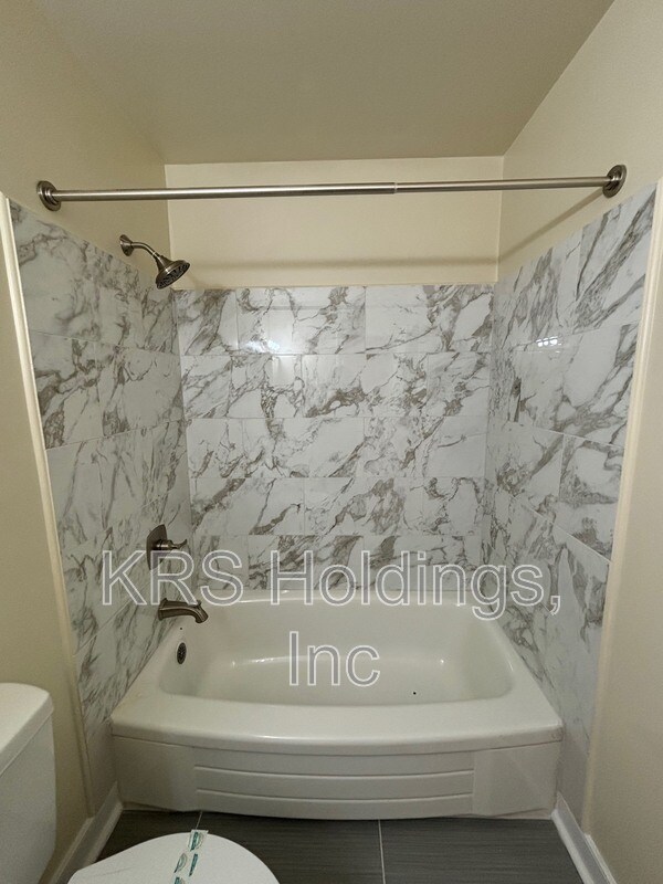 Building Photo - 5238 Goolsby Ct