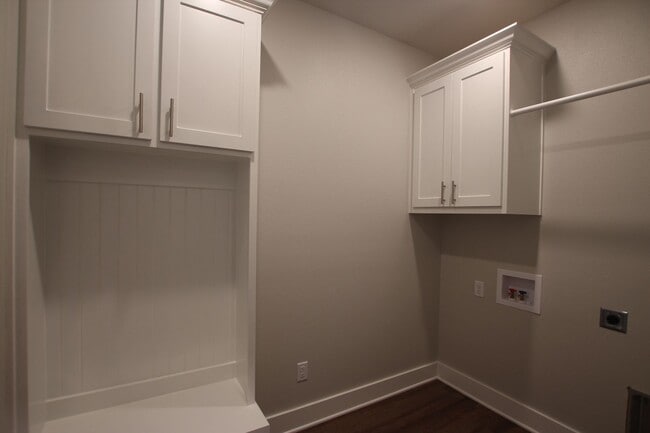 Building Photo - Luxury 3 Bedroom 2 Bath Townhomes in Bullard ISD!