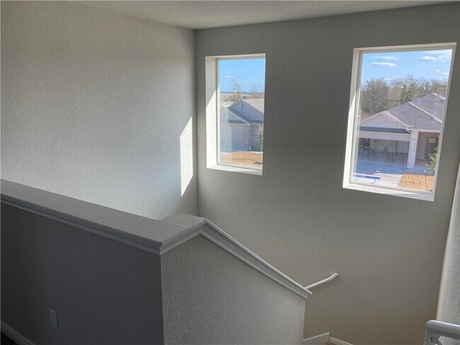 Building Photo - 134 Ashford Way