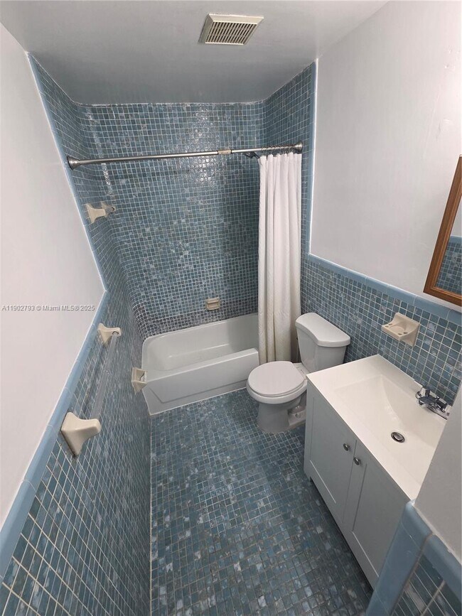 Building Photo - 10725 NW 8th Ave