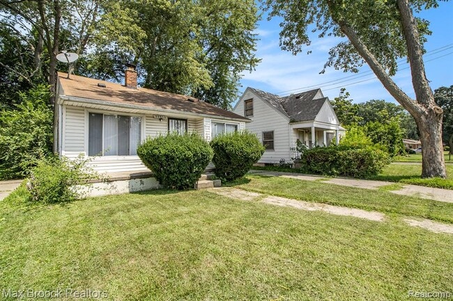 Building Photo - 22510 Frisbee St