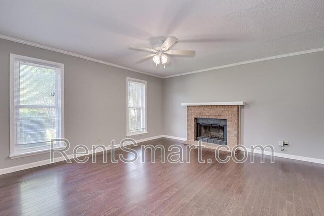 Building Photo - 2453 Riverlook Dr