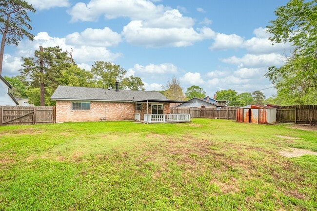 Building Photo - 318 Blue Tail Dr