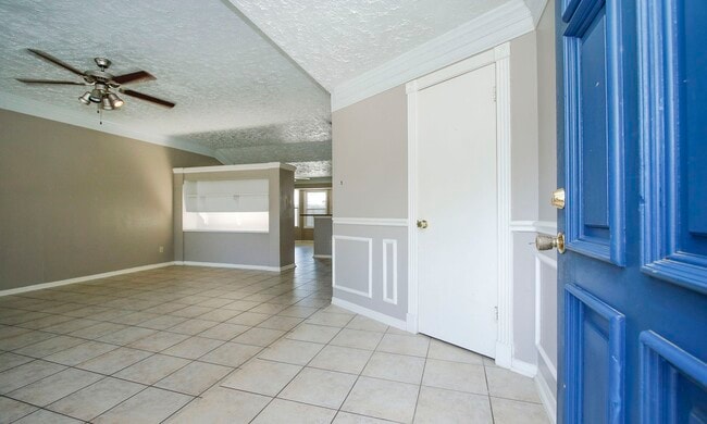 Building Photo - 21306 Park Run Dr