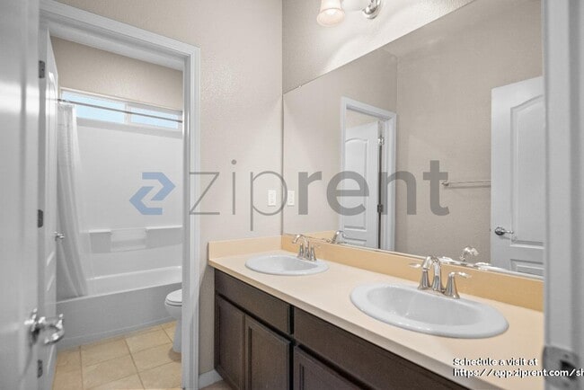 Building Photo - 1726 Hummingbird Way