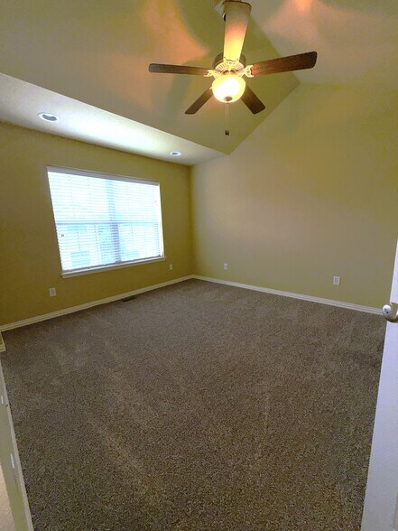 Building Photo - 2803 W Cottonwillow Way