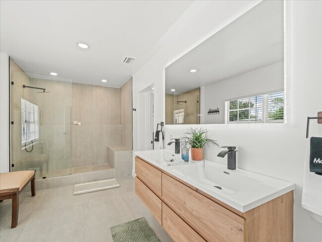 Building Photo - 3811 River Grove Ct
