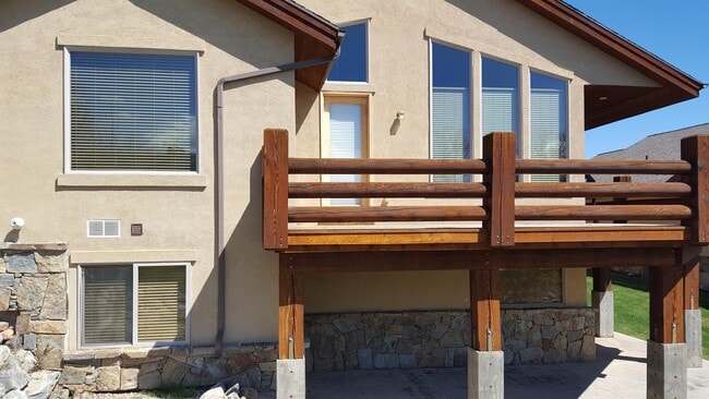 Building Photo - 1123 Sunburst Ln