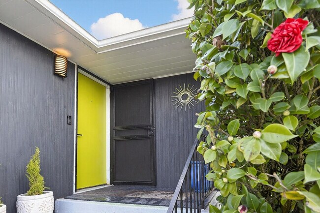 Building Photo - 9314 54th Ave S