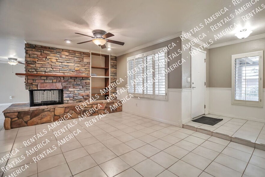 Building Photo - 4527 W Ruth Ave