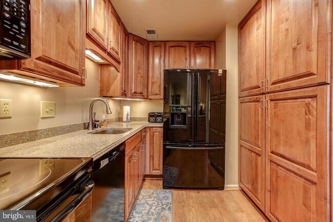 Building Photo - 10706 Kings Riding Way