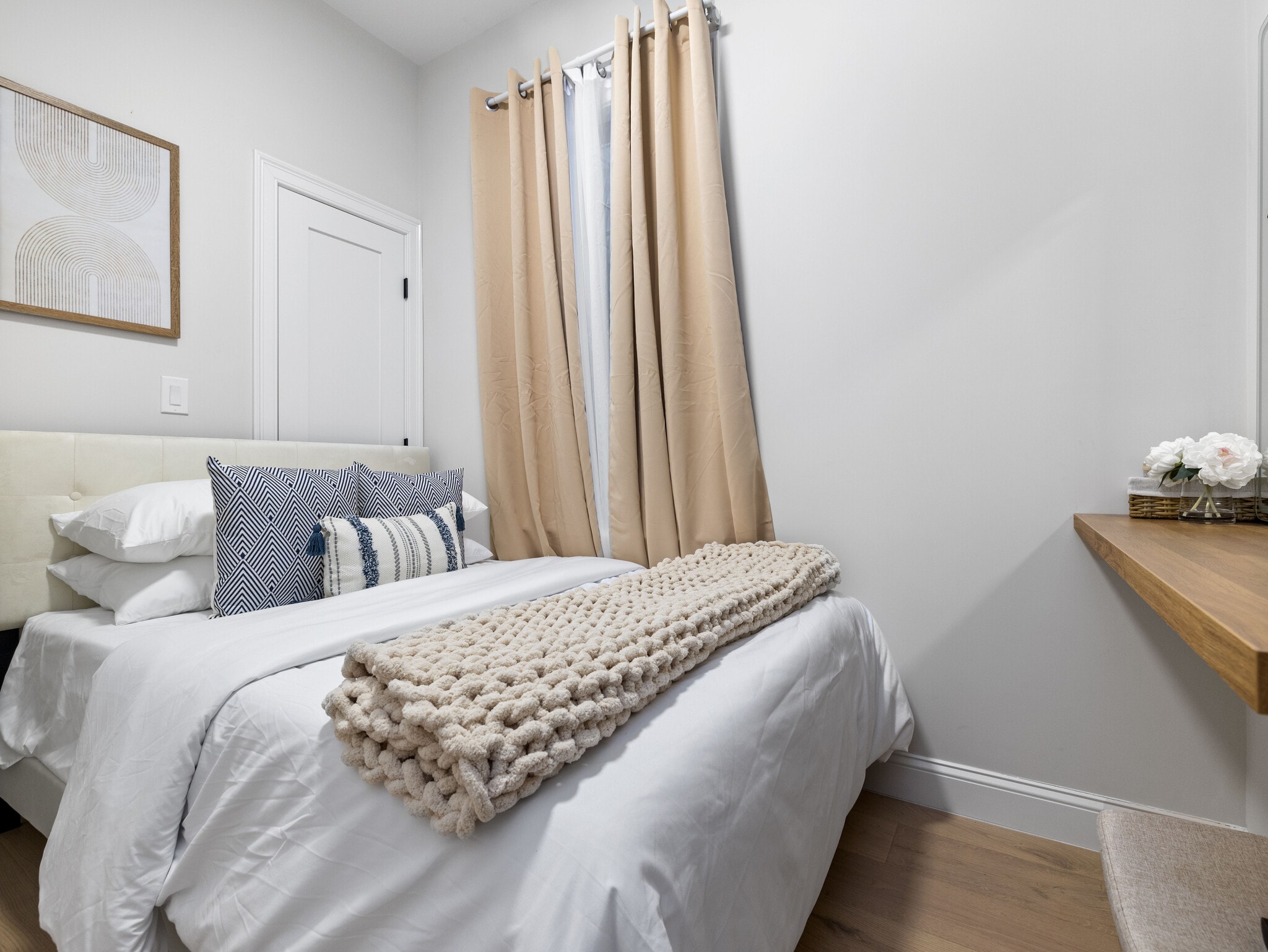 Building Photo - 566 Dorchester Ave