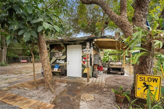 Building Photo - 191 Abbey Ln