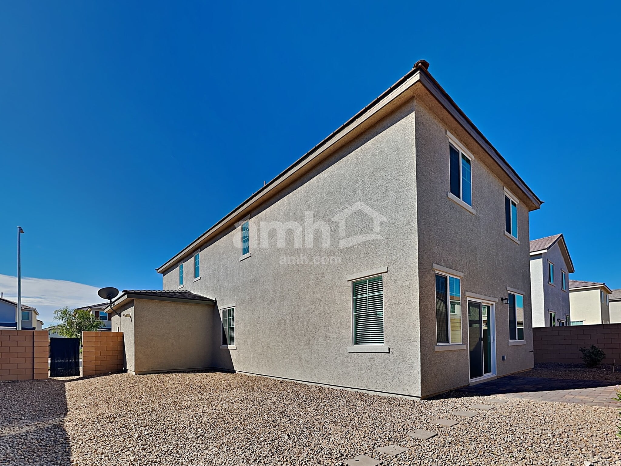 Building Photo - 1714 Macchia Ave