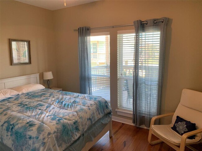 Building Photo - 13807 Mutiny Ln