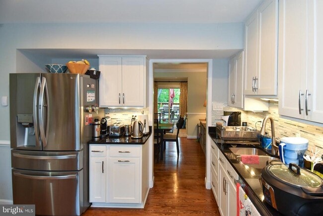 Building Photo - 5433 Grove Ridge Way