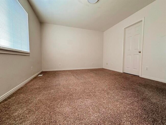 Building Photo - 207 S 100 E