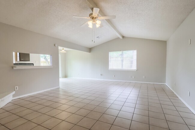 Building Photo - 9819 Kiwi Ln