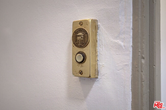 Building Photo - 2230 Redondo Blvd