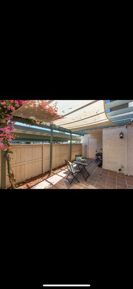 Building Photo - 9632 Caminito Tizona