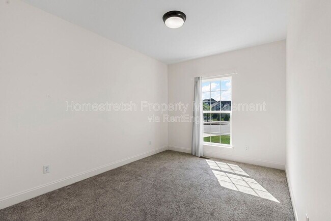 Building Photo - 521 Upper Ridgepointe Ct