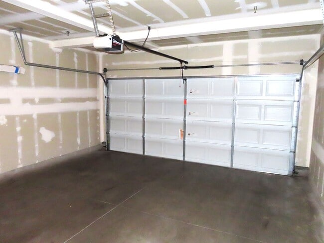 Building Photo - 9050 Double R Blvd