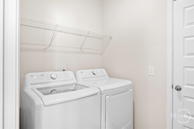 Building Photo - 142 Bottlebrush Dr