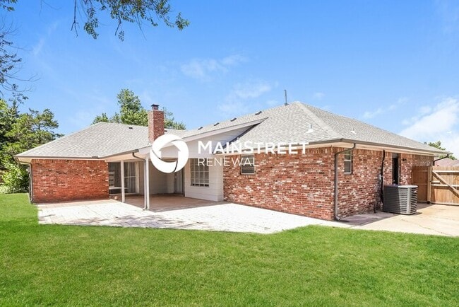 Building Photo - 4 Bedroom Pet-Friendly Home in Oklahoma City, OK with Main Street Renewal