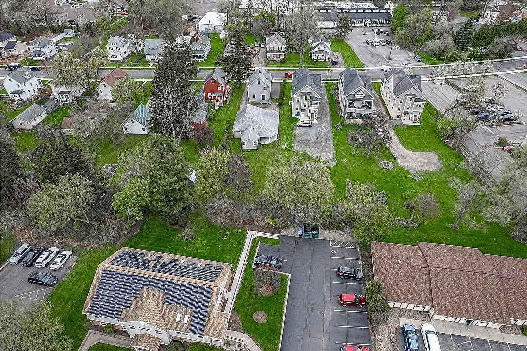 Building Photo - 46 Kircher Park
