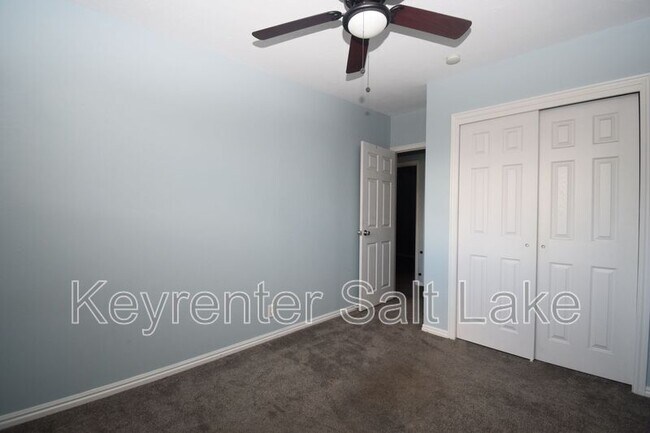 Building Photo - 3215 S 4400 W