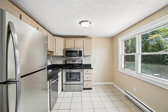 Building Photo - 8 Mayberry Dr