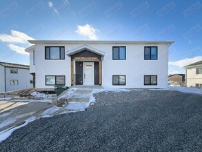 Building Photo - Completely remodeled home!
