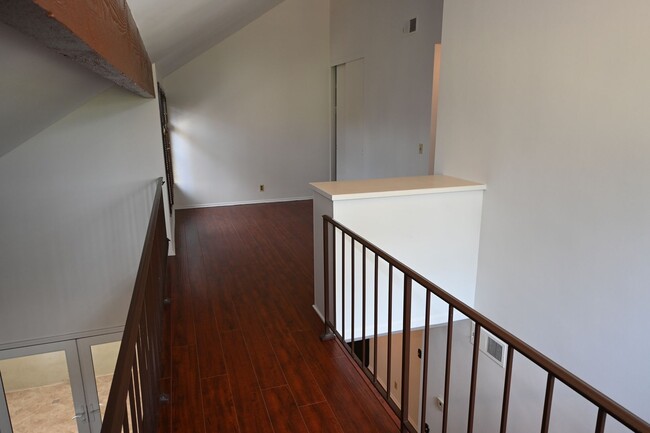 Building Photo - Upgraded 2 Story 3 BD + Loft, 2.5 BA at th...