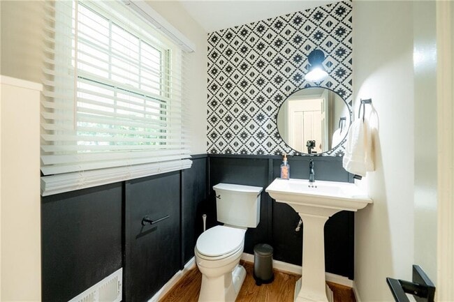 Building Photo - 7330 Hunters Branch Dr NE