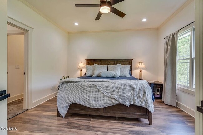 Building Photo - 1007 Shadyside Dr