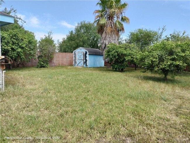 Building Photo - 12 E Valle Vista Ave