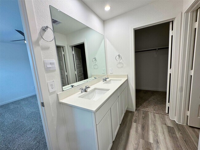 Building Photo - 2824 Lisburn Ter Ln