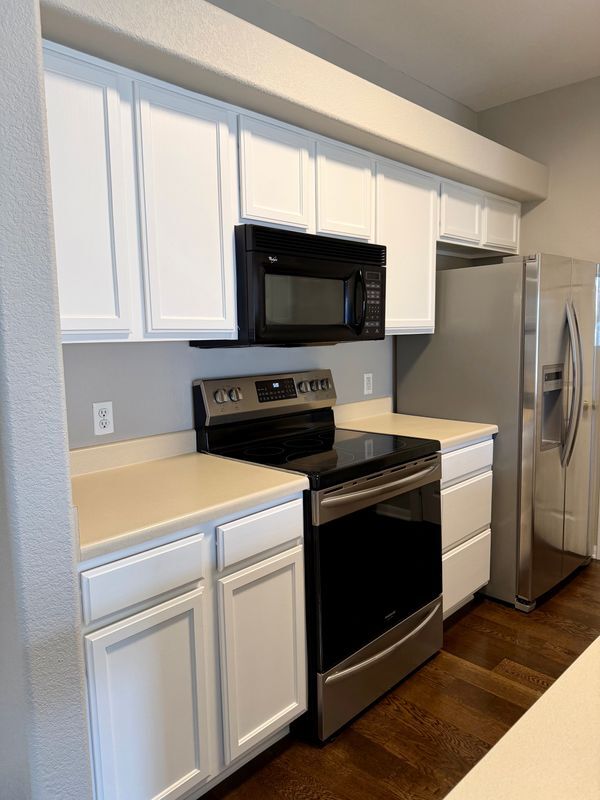 Building Photo - 6013 Castlegate Dr W