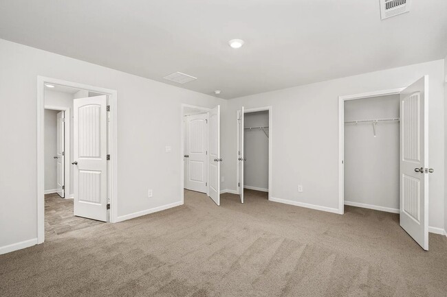 Building Photo - 1024 Keyes Pl