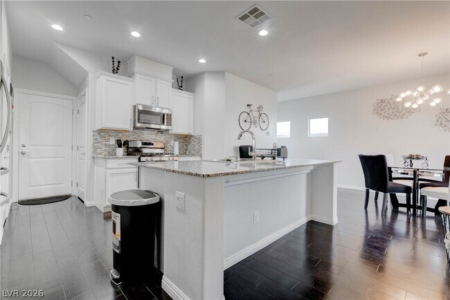 Building Photo - 48 Jasmine Point St